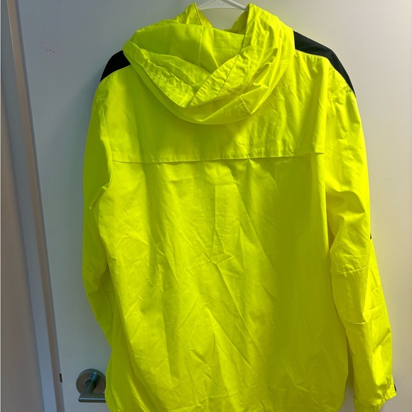 Nike Storm-FIT Neon Yellow Jacket - Picture 2 of 3
